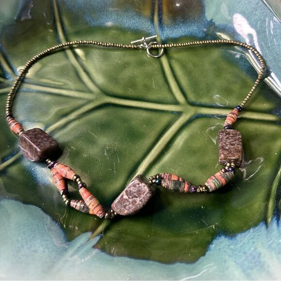 Handcrafted Polished Rare Gemstone Lodolite beaded Necklace 16” - Picture 2 of 5